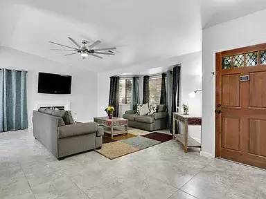 Main picture of 5823 W Tempe Ave