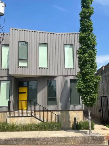 Main picture of 448 Frontline Cv