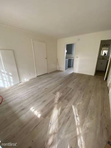 Main picture of 5059 W 20th St