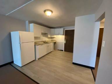 Main picture of 949 Main St