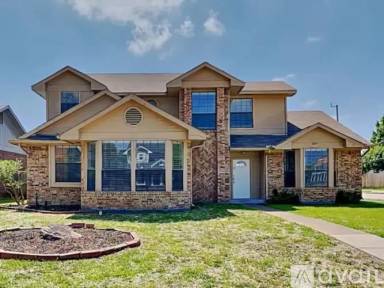 Main picture of 2317 Roanoke Cir