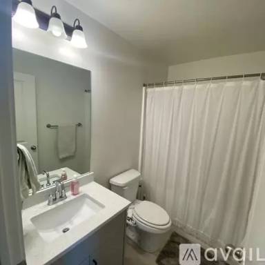 Main picture of 763 W Crystal Creek Rd