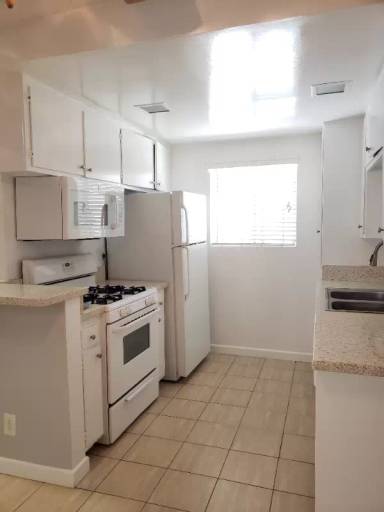 Main picture of 20810 Amie Ave