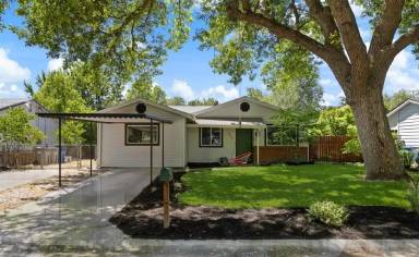 Main picture of 3409 N Sycamore Dr