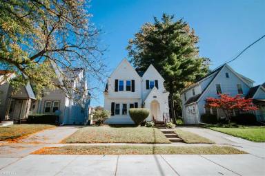 Main picture of 4614 Commonwealth Ave