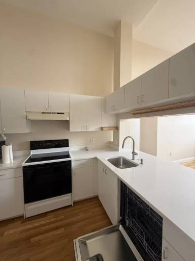 Main picture of 240 Heath St Apartments
