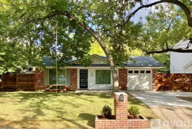 Main picture of 5207 Creekline Dr