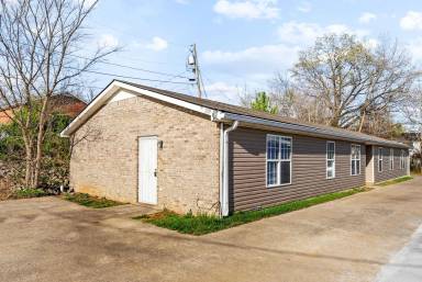 Main picture of 209 Lexington Dr