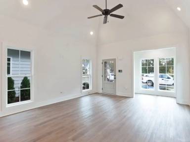 Main picture of 1065 Burrow Cir