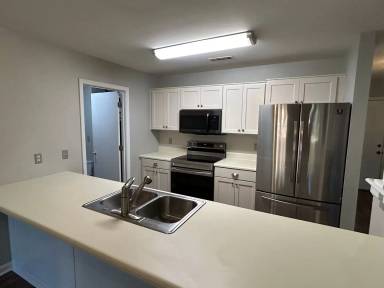 Main picture of 2014 Henderson Dr