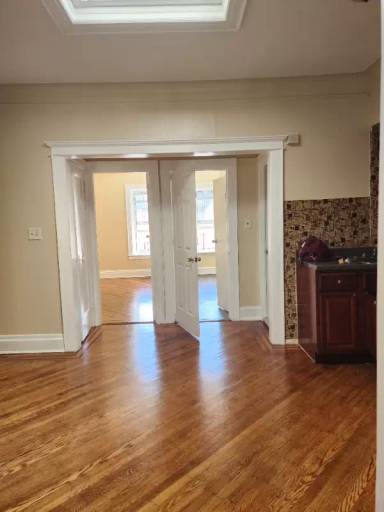 Main picture of 264 Crescent St