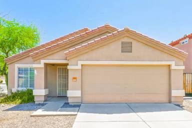 Main picture of 803 S Chatsworth