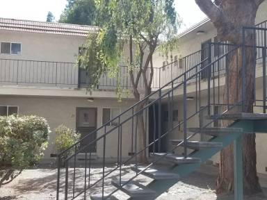 Main picture of 880 Willow St