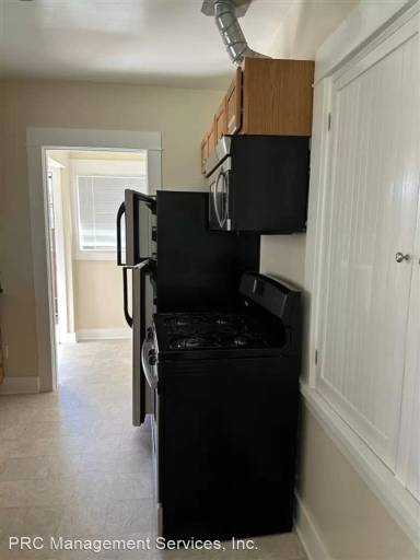 Main picture of 2829 Rowena Ave