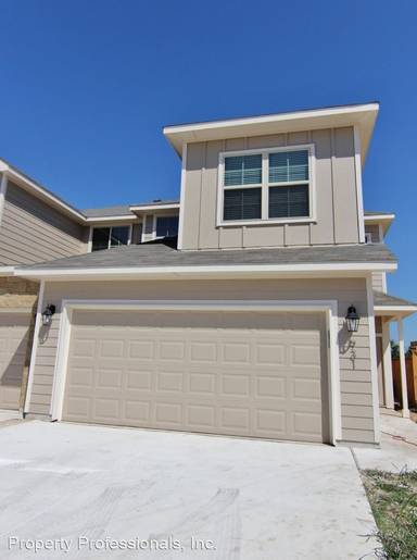 Main picture of 907 Langesmill Br