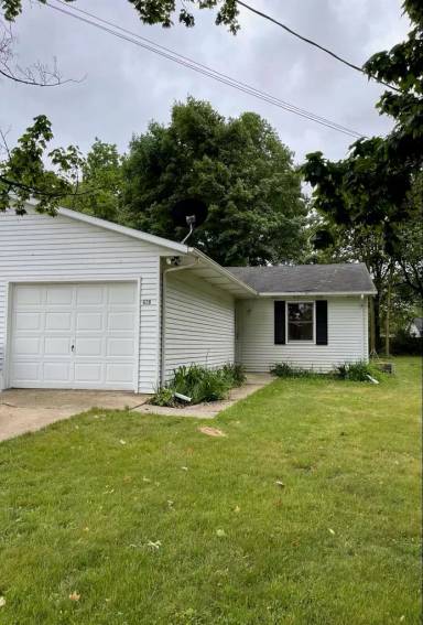 Main picture of 628 E Cass St