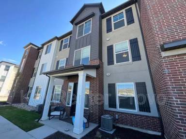 Main picture of 1923 N 3410 W