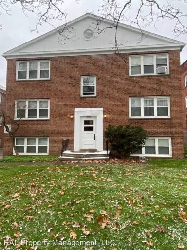 Main picture of 3030 S Moreland Blvd