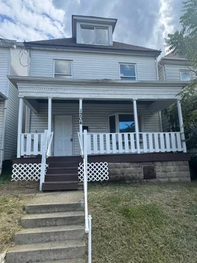 Main picture of 1204 Victoria Ave
