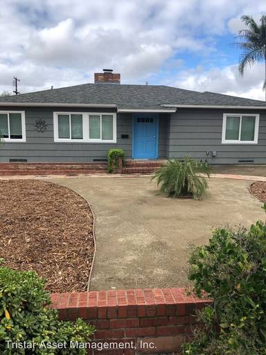 Main picture of 560 Live Oak Dr