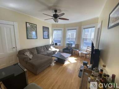 Main picture of 156 Elm St