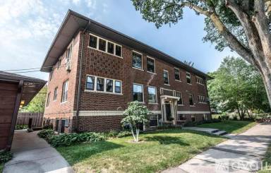 Main picture of 319 W 47th St