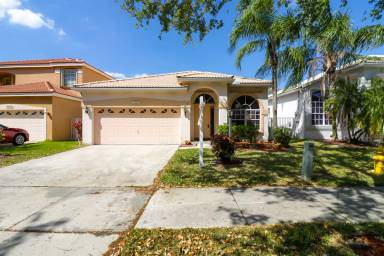 Main picture of 10825 Morningstar Dr
