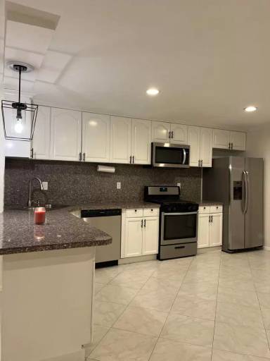 Main picture of 2052 Pomona Ave