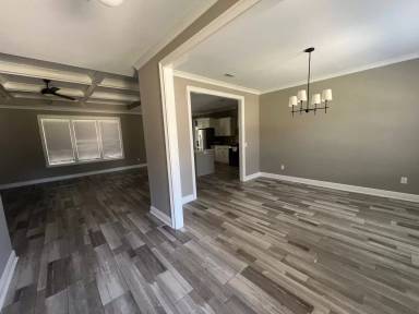 Main picture of 526 County Road 758