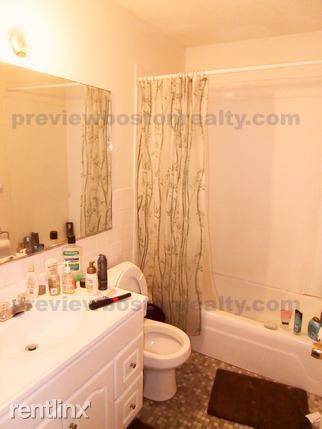 Main picture of 2045 Commonwealth Ave