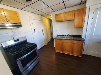 Main picture of 943 Genesee St