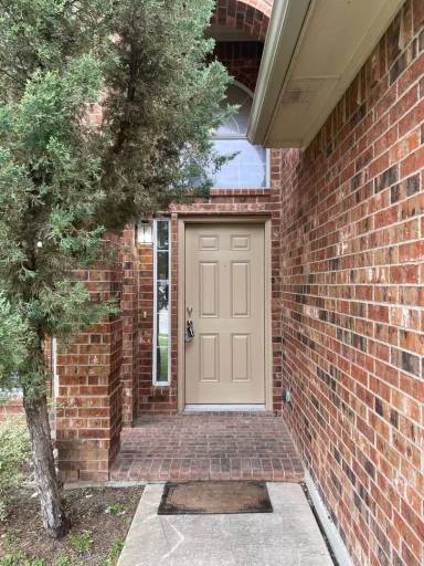 Main picture of 2445 Priscella Dr