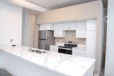 Main picture of 105 S Main St