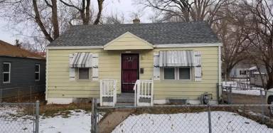 Main picture of 4214 Maple St