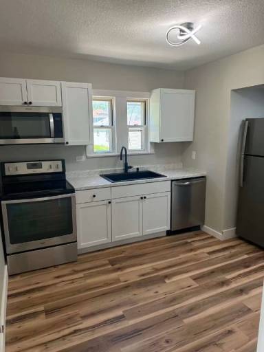 Main picture of 2117 Eckart St