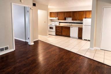 Main picture of Pine View Apartments