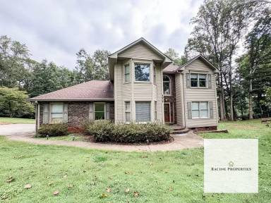Main picture of 171 Waterford Dr
