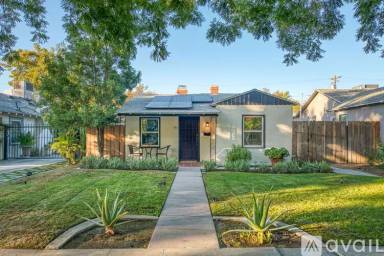 Main picture of 553 E Michigan Ave