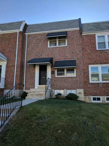 Main picture of 1004 Coyne Pl
