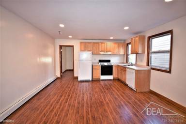 Main picture of 273 18th St