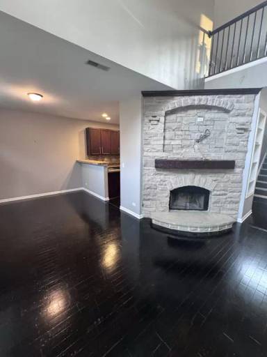 Main picture of 322 Fairmont Ct