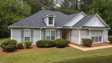 Main picture of 105 Foxdale Dr