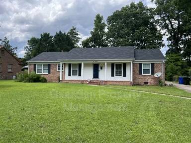 Main picture of 213 Palomar St