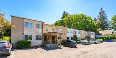 Main picture of 5010 SE 41st Ave