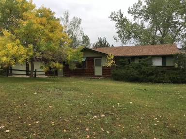 Main picture of 700 Pecan Dr