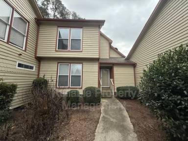 Main picture of 5206 Hogans Way
