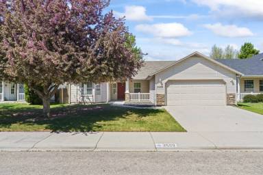 Main picture of 3589 N Chatterton Way