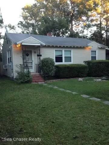 Main picture of 713 Center St