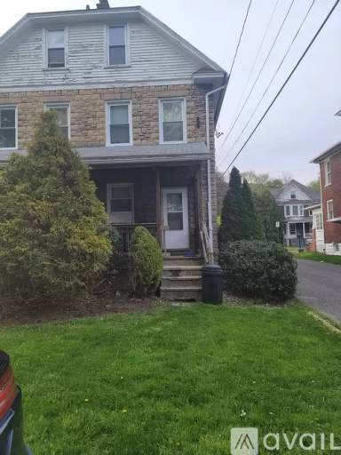 Main picture of 1017 High St