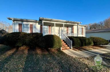 Main picture of 207 Putman St